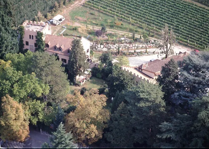 Schloss-Castel Pienzenau - Guestrooms&Apartments - B&B-Hotel&Restaurant