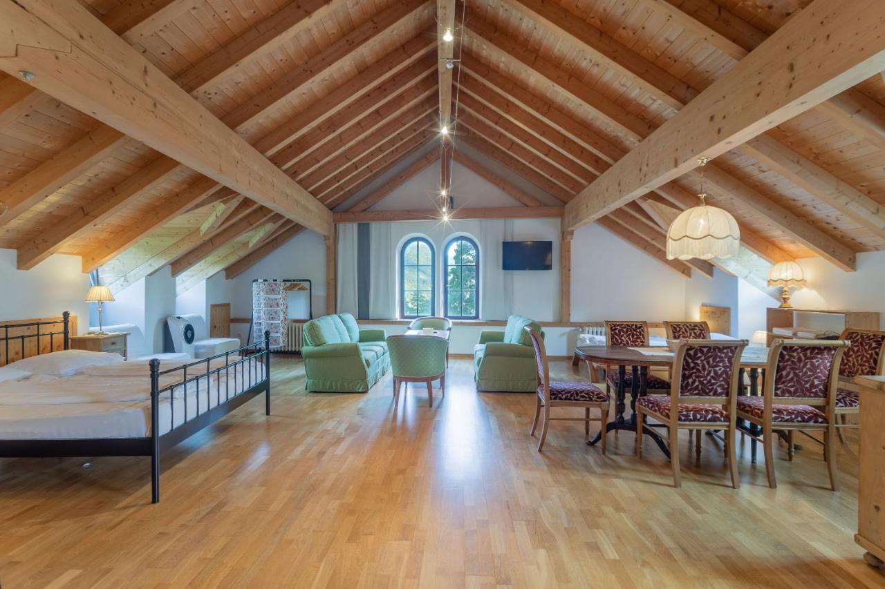Gasthof Schloss-castel Pienzenau - Guestrooms&apartments - B&b-hotel&restaurant 3*