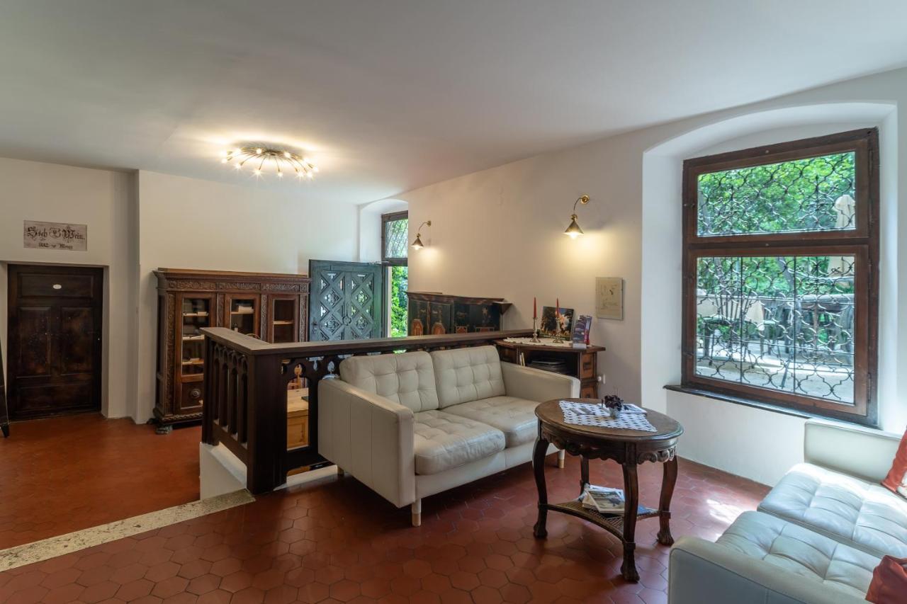 Guest house Schloss-castel Pienzenau - Guestrooms & - B&b-hotel & Restaurant